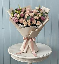 Букет цветов из:  Розы и Лизиантусы в Шабровском