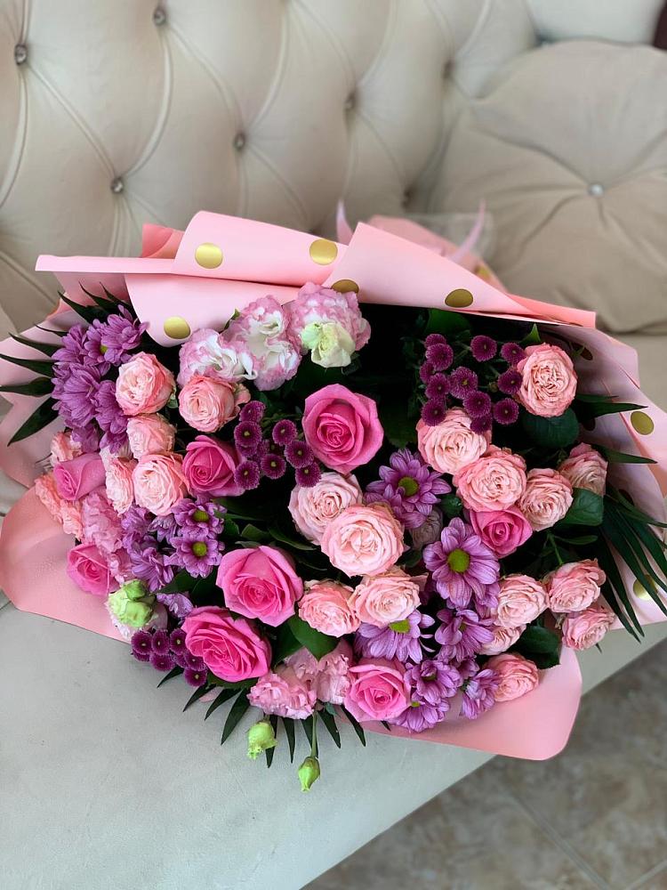 Букет цветов из: Хризантемы, Розы и Лизиантусы в Шабровском