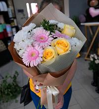 Букет цветов из:  Герберы, Розы и Хризантемы в Шабровском