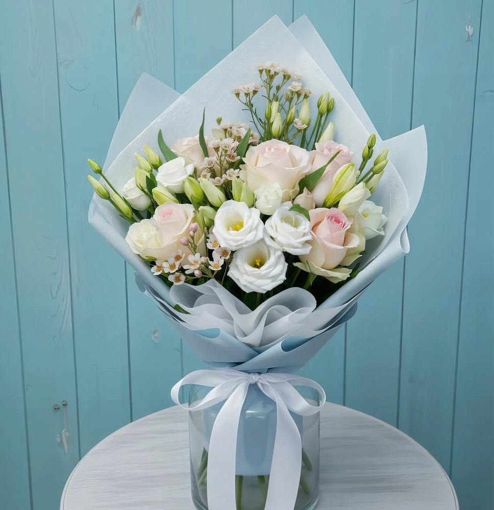 Букет цветов из: Розы и Лизиантусы в Шабровском