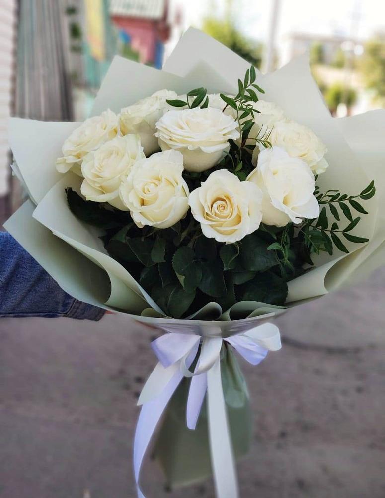 Букет Белые розы Проуд в Шабровском