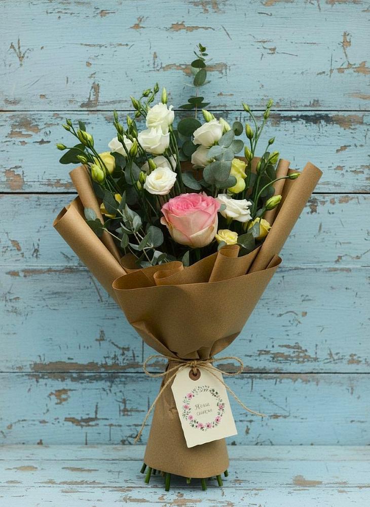 Букет цветов из: Розы и Лизиантусы в Шабровском