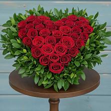 Цветочная композиция из Розы в виде сердца в Шабровском