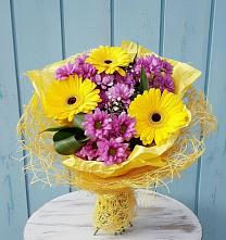 Букет цветов из:  Хризантемы и Герберы в Шабровском