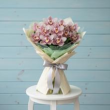 Букет цветов из:  Орхидеи и Розы в Шабровском