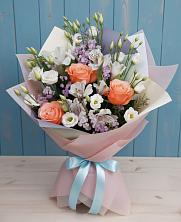 Букет цветов из:  Лизиантусы, Розы, Альстромерии и Гипсофила в Шабровском