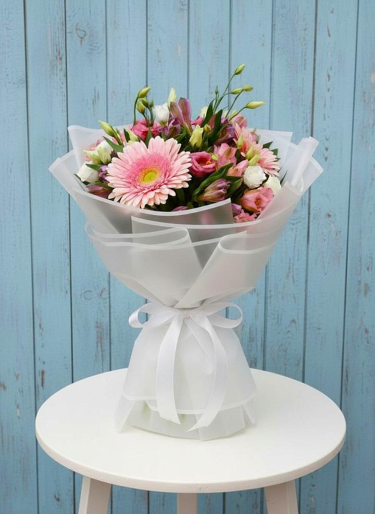 Букет цветов из: Герберы, Альстромерии и Лизиантусы в Шабровском