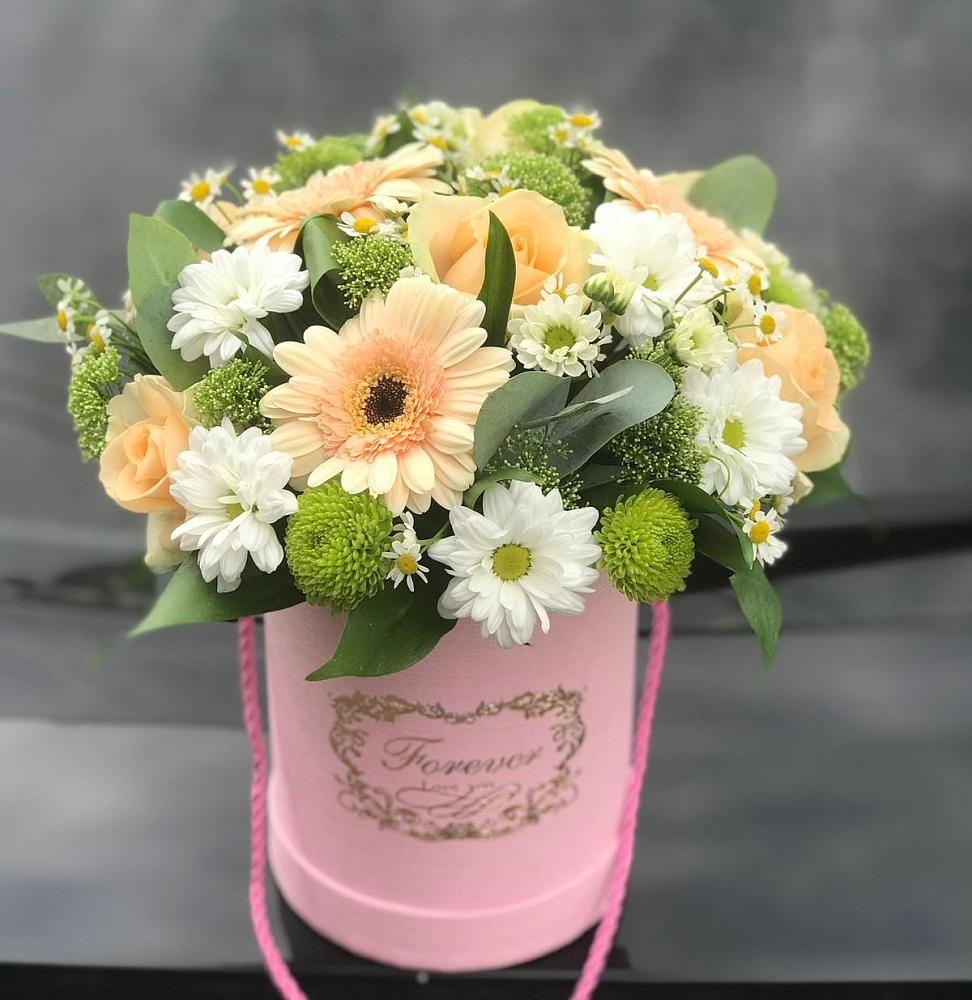 Цветочная композиция из Розы, Герберы и Хризантемы в шляпной коробке в Шабровском