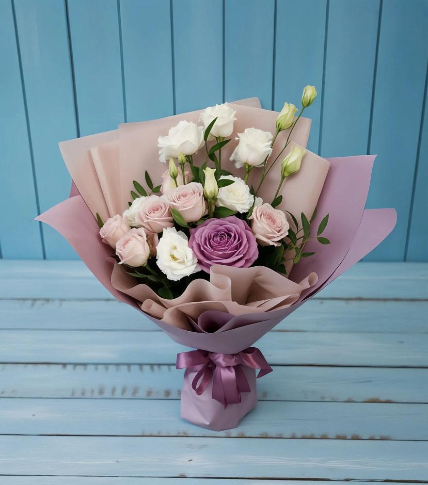 Букет цветов из: Розы и Лизиантусы в Шабровском